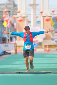 BIB: 5033
                            <button type="button" onclick="openModal(21760467)" class="btn btn-primary btn-sm float-right btn-popup" data-toggle="modal" data-target=".modal-high-quality">
                        <i class="fas fa-shopping-cart"></i> Add to Cart
                    </button>
                                            <button type="button" onclick="isThisMe(21760467, true)" class="btn btn-success btn-sm float-right btn-popup btn-isme hidden" data-toggle="tooltip" data-placement="bottom" title="นี่คือรูปของคุณใช่ไหม คลิกที่นี่เพื่อเอาเข้าอัลบั้ม">
                        <i class="fas fa-plus"></i> Add to album
                    </button>
                    <button type="button" onclick="isThisMe(21760467, false)" class="btn btn-warning btn-sm float-right btn-popup btn-isnotme hidden">
                        <i class="fas fa-ban"></i> Remove from album
                    </button>